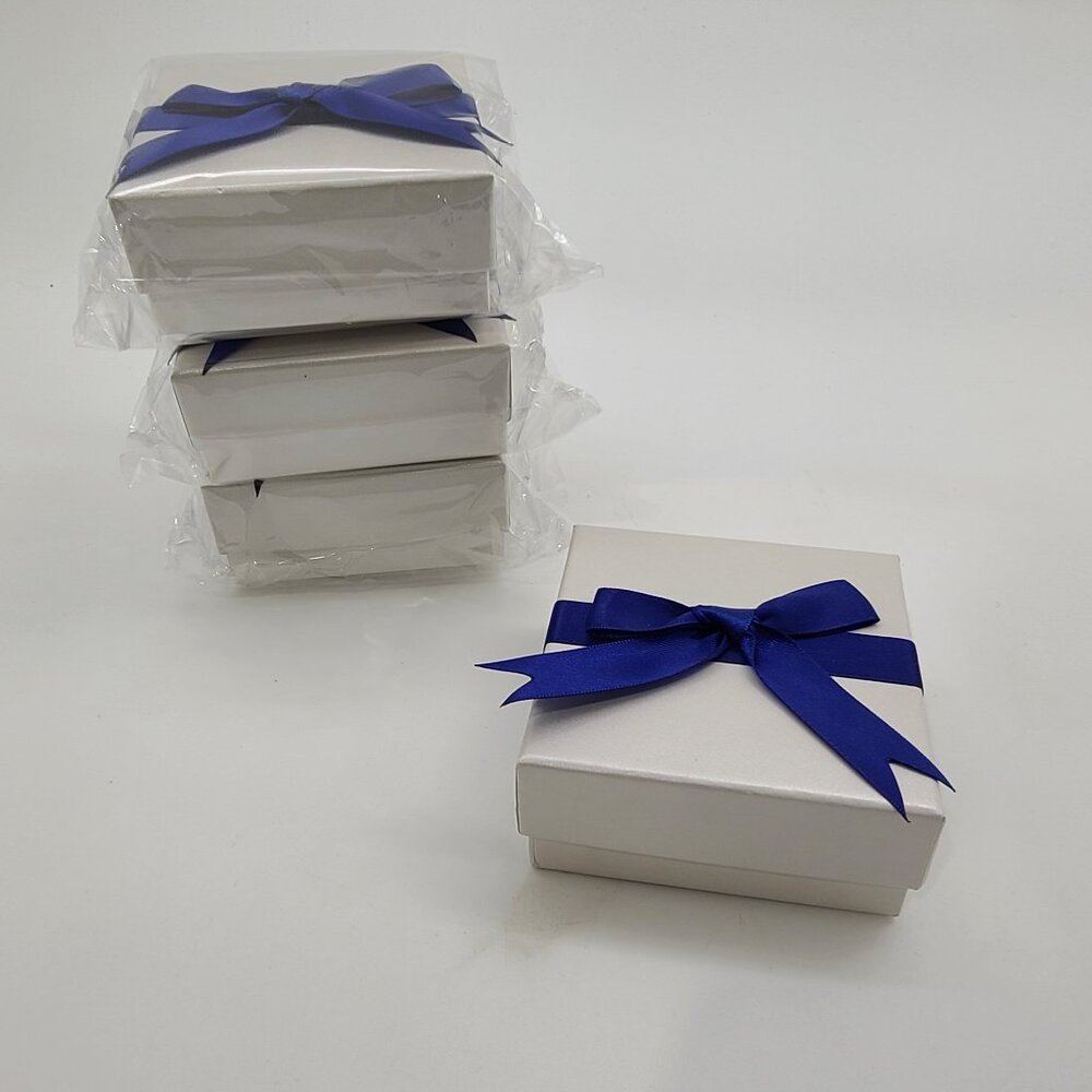 Case of 50 Pearlized White Sturdy Box with Secure Glued Blue Bow & Insert